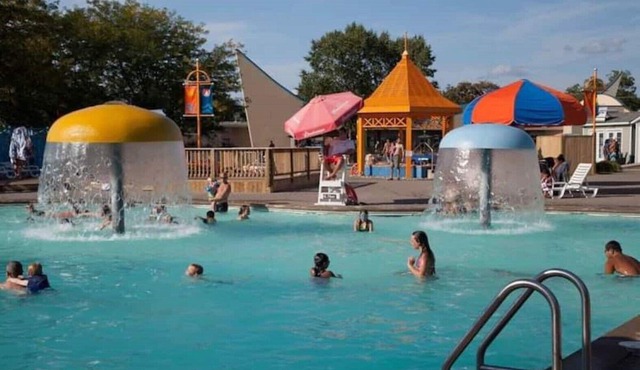 Beautiful Lake Erie Hangout - Sleeps 8