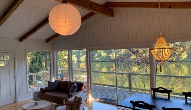 Beautiful Lake Escape