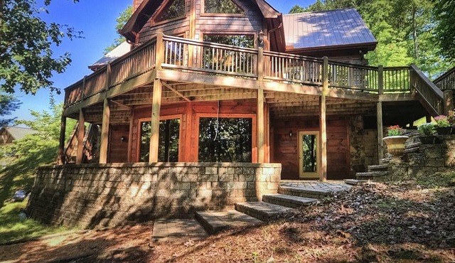 Beautiful Lake Front Getaway - Awesome Game Room - Private Dock - 4200 sqft