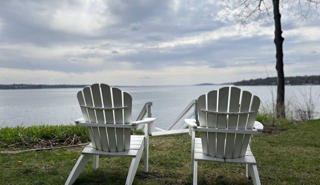 Beautiful Lake Front Property within 3 blocks walk to Green Lake Town center.