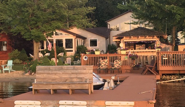 Beautiful Lake Home with Tiki Bar for EXTRA FUNnHome is governed by Ordinance