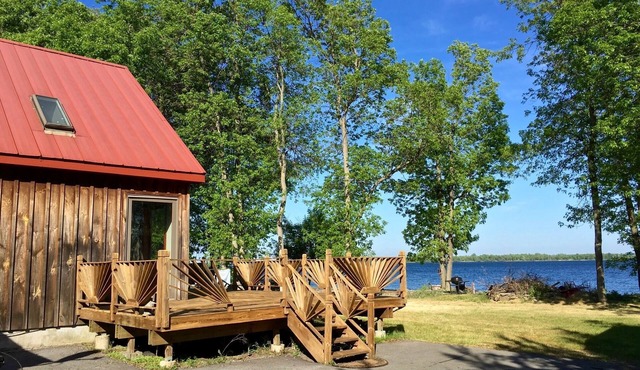 Beautiful Lake House w/Private Beach