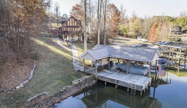 Beautiful Lake Home - Great view, on the water