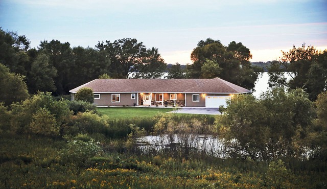 Beautiful Lake Home on Long Lake, Sleeps 18, Over 2 Acres