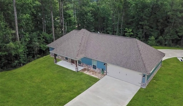 Beautiful lake home just minutes from Sam Rayburn, in Rayburn Country!