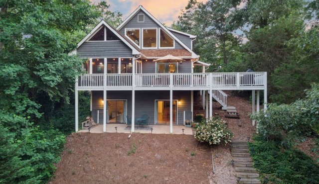 Beautiful Lake Home for Longer Stays, 30 night minimum