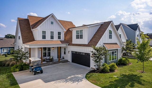 Beautiful Lake Home Retreat with Lake and Marina Access and Golf Cart