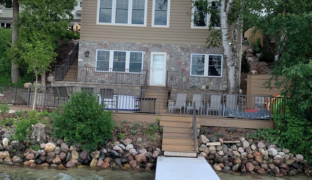 Beautiful Lake House with private access to Elkhart Lake