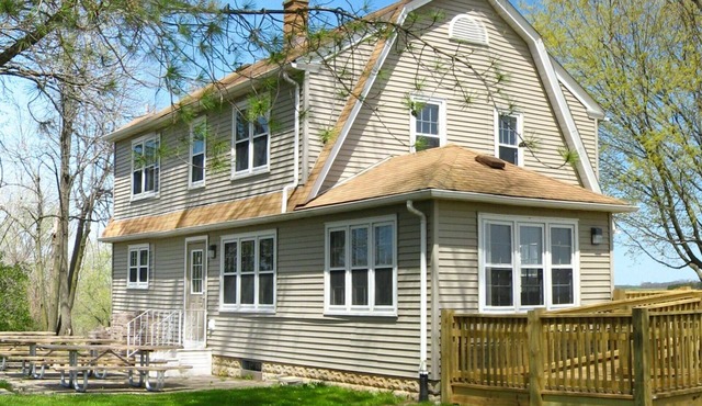Beautiful Lake House in County Park