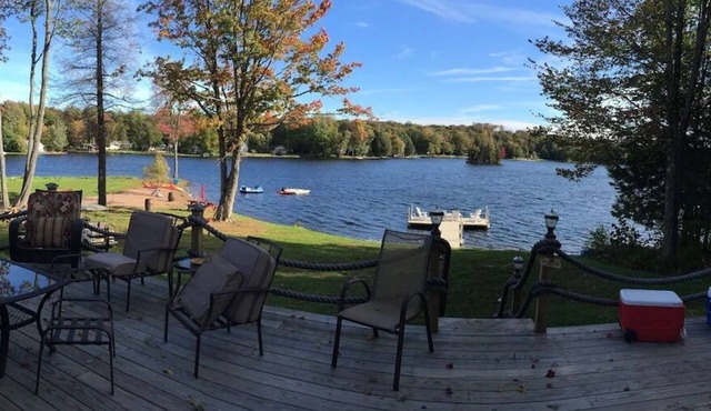 Beautiful Lake House on Private Lake in Salmon River Region!