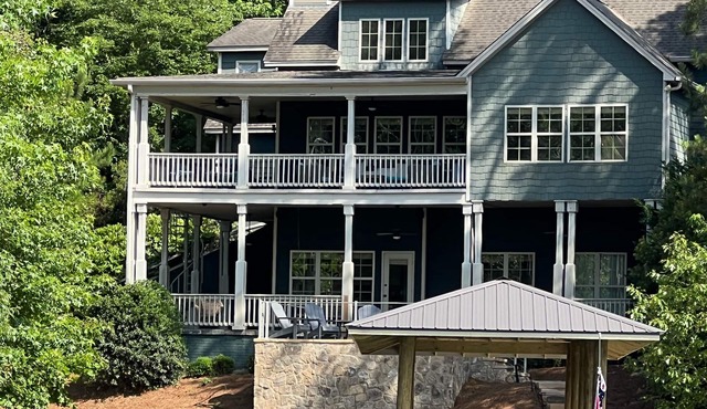 Beautiful Lake Martin 5 br—Great Central Location