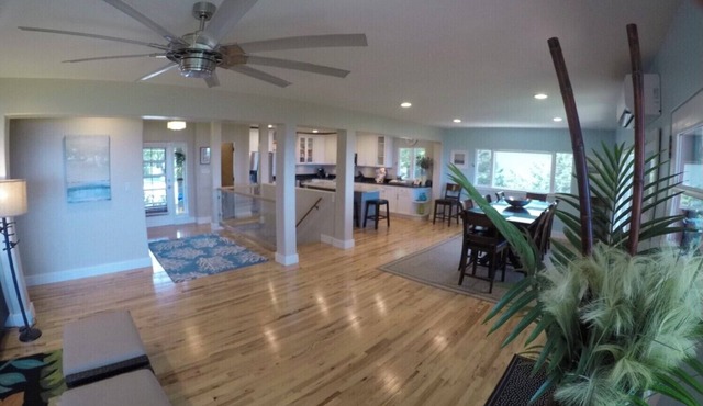 Beautiful Lake Michigan Property with Private Beach. Sleeps 10