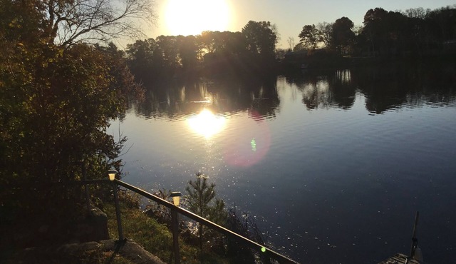 Beautiful lake side house with plenty of space to relax
