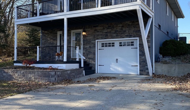 Beautiful Lake View IYopawa Island Home. Backs up to Golf Course