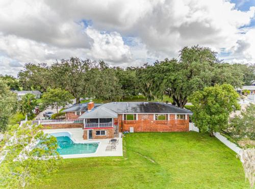 Beautiful Lake View Retreat Drivable to Theme Parks home