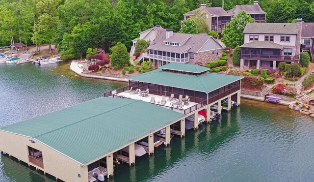 Beautiful Lakefront Home on Lake Burton