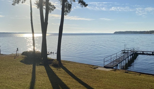 Beautiful lakefront home with private dock AND boat ramp