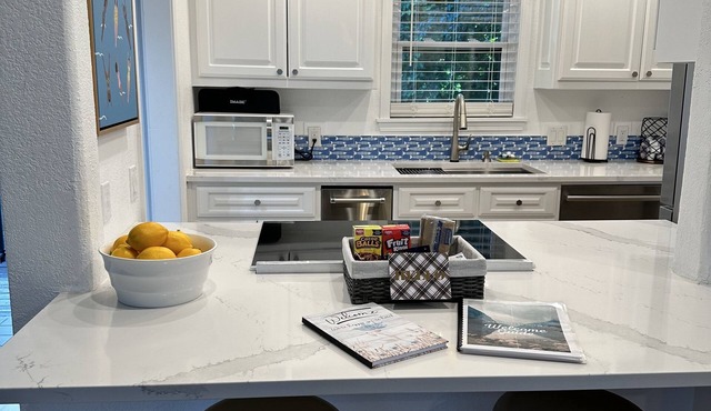Beautiful Lakefront Condo