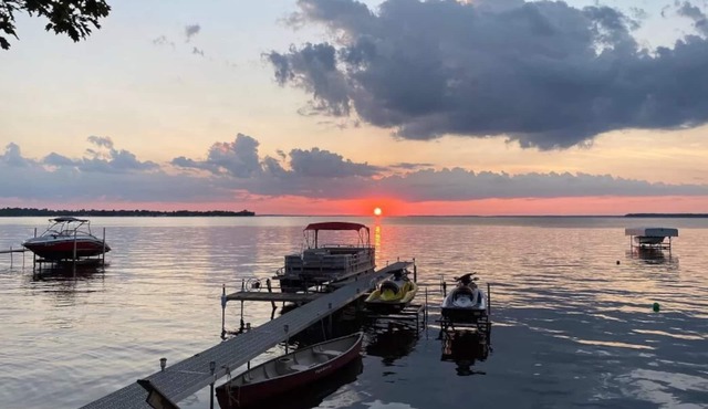 Beautiful Lakefront House on Houghton Lake - 3 Beds, 3 Baths