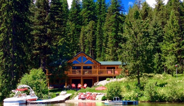 Beautiful Lakefront Cabin on Lake Inez for your summer or winter retreats!