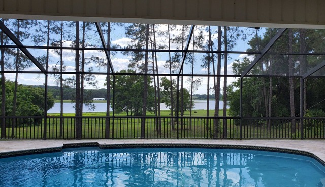 Beautiful Lakeview Saltwater Pool Sanctuary !