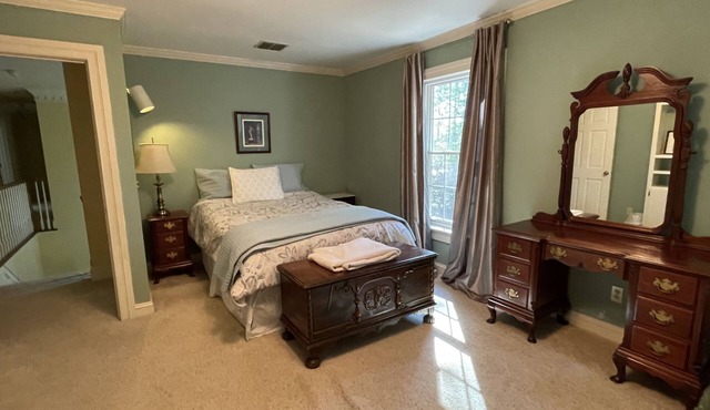 Beautiful Large Colonial Home in Lexington near USC, Columbia andnLake Murray.