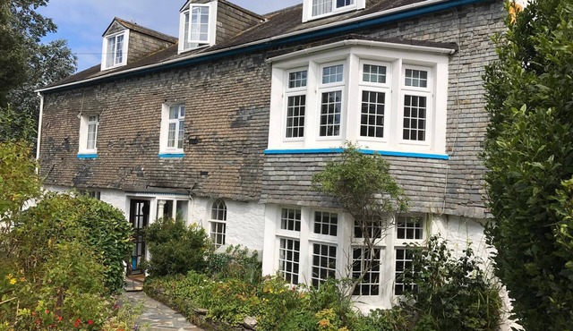 Beautiful Large Cottage by the Sea with Hot Tub and Indoor Swimming Pool