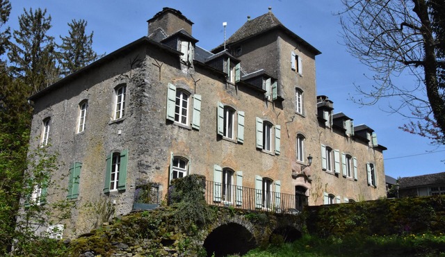 Beautiful large house in the middle of Aveyron