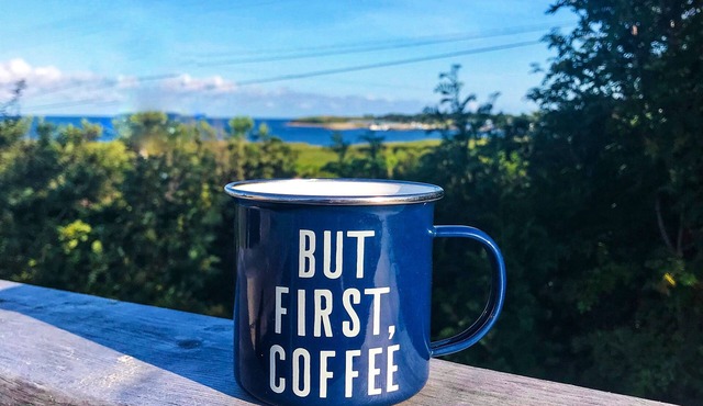 Beautiful Little Beach House with Gorgeous Sunsets