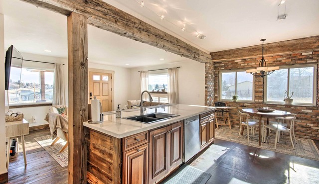 Beautiful Livingston Home w/Mountain Views