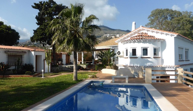 Beautiful location and stunning views. Villa feeling but at apartment prices!