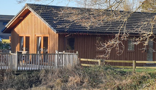 Beautiful Lodge Overlooking Pond sleeps 6