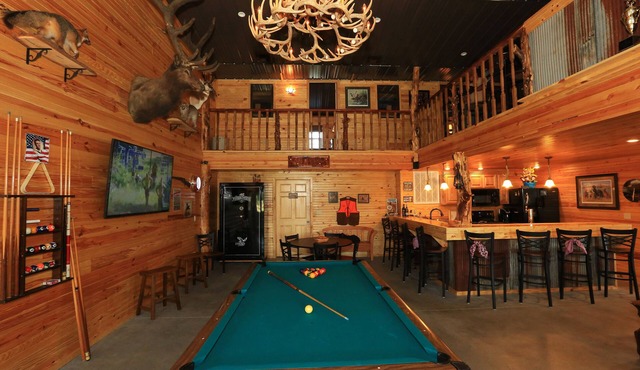 Beautiful Lodge Style Living. Hunting And Fishing Available. Pet Friendly.