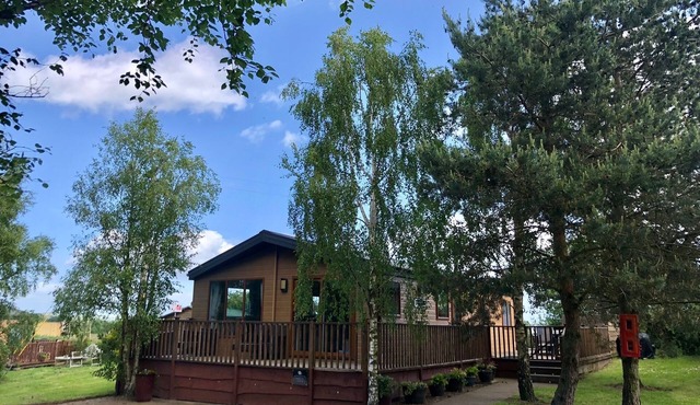 Beautiful lodge with hot tub in the heart of the Northumberland countryside