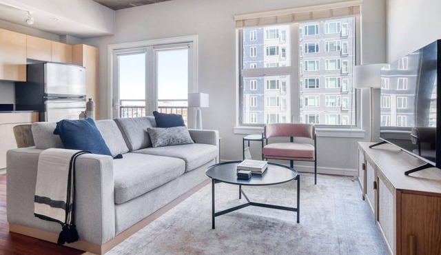 Beautiful LoDo 1BR w/ W/D, Roof & BBQ, nr 16th St Mall, by Blueground