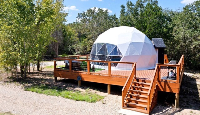 Beautiful Lofted Dome with Cozy Deck and Charming Design in Elgin, Texas