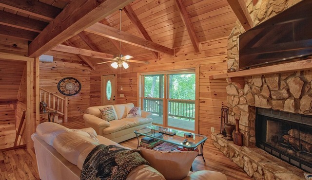 Beautiful Log Cabin with Panoramic Views