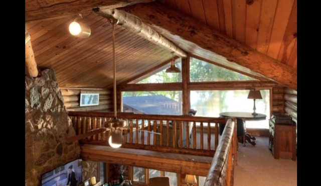 Beautiful Log Cabin at Pickerel Lake South Dakota