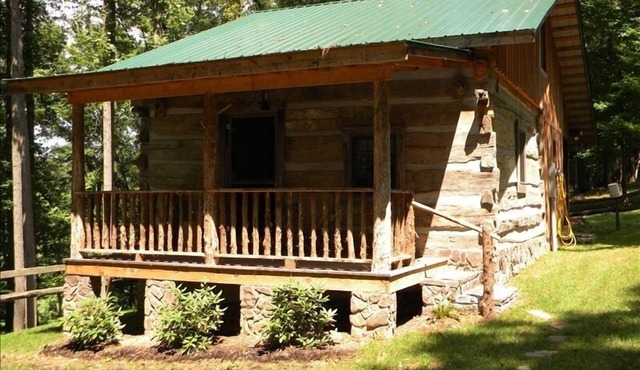 Beautiful Log Cabin - Minutes from Downtown Abingdon