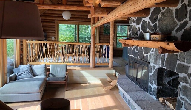 Beautiful Log Cabin on Saganaga Lake