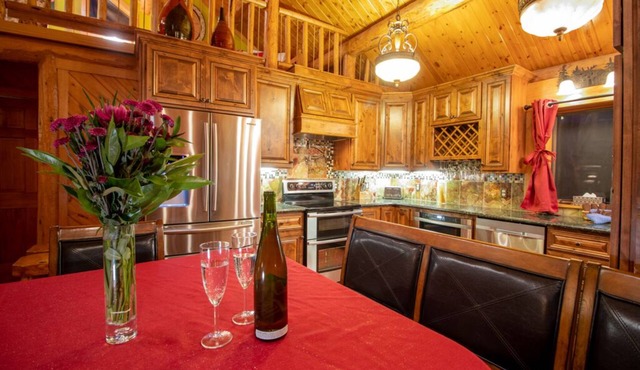 Beautiful Log Home - Spectacular View