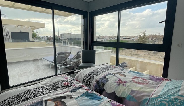 Beautiful luxury villa 10 min from the beach!