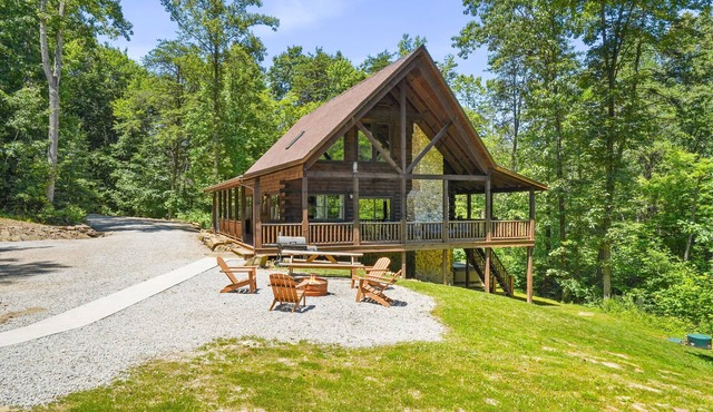 Beautiful, Luxurious, Custom Cabin