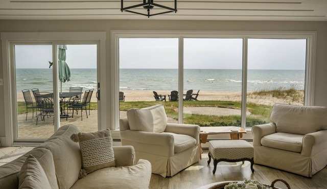 Beautiful Luxury Beachfront Home on Lake Huron - Spectacular Views/Sugar Sand