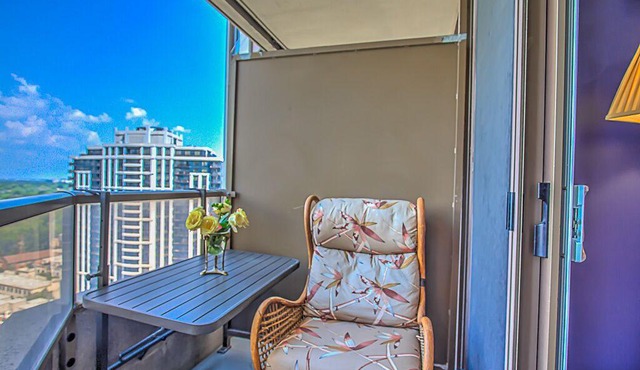 Beautiful Luxury Condo for families or 5 People