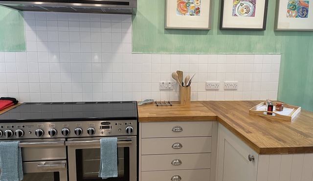 Beautiful, Luxury Home overlooking Loch Tay, stunning mountain views