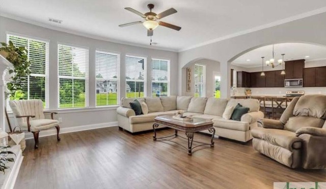 Beautiful Luxury Home with a Country Twist/Spacious home with Half an acre!