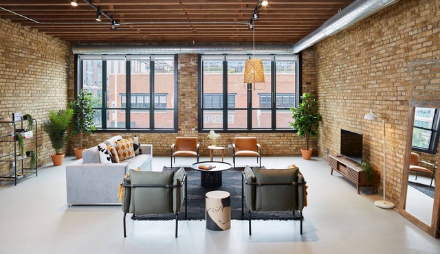 Beautiful Luxury Loft in Fulton Market, Sleeps 12 | Featured In Architectural Di