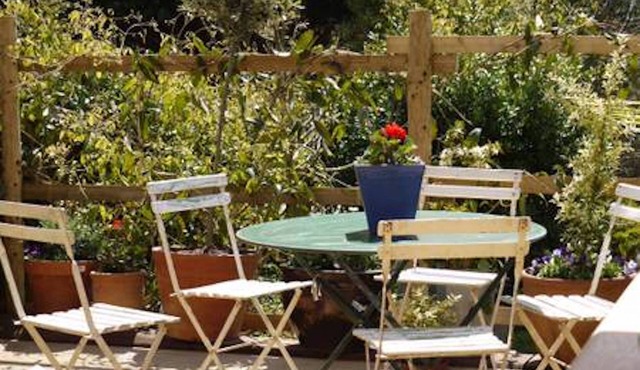 Beautiful, luxury two bedroom apartment, within easy reach of the city centre,