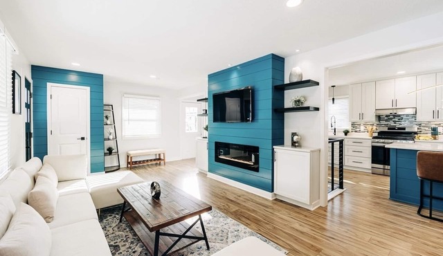 Beautiful luxury 4BR/2BA recently renovated with open concept